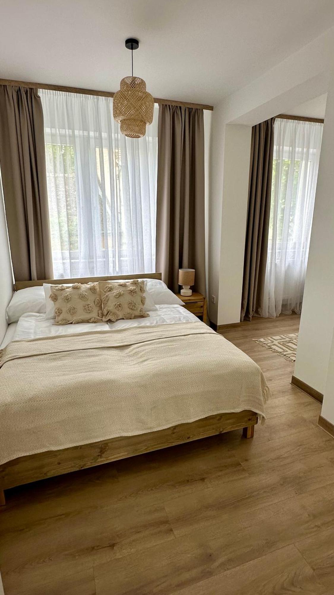 Villa Antara Szeged Bagian luar foto