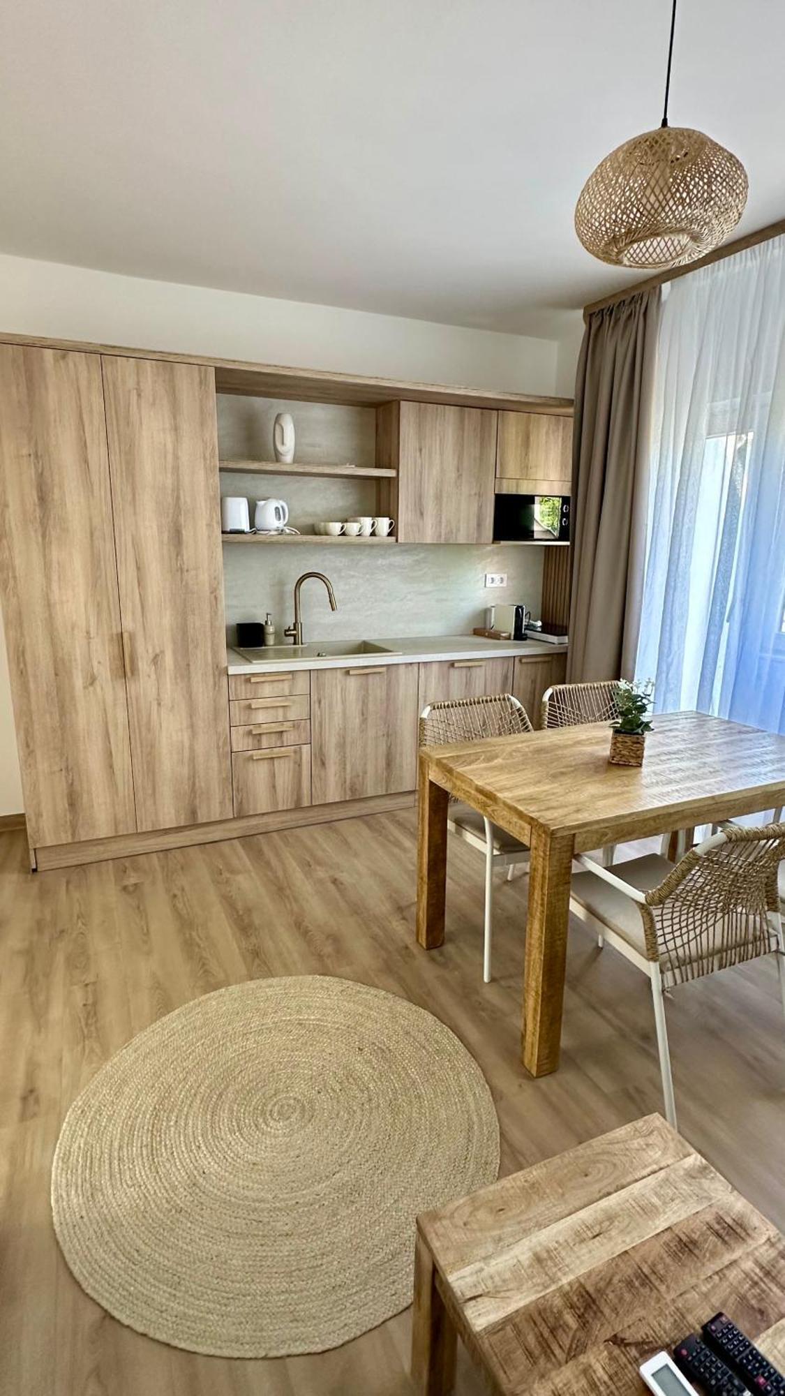 Villa Antara Szeged Bagian luar foto