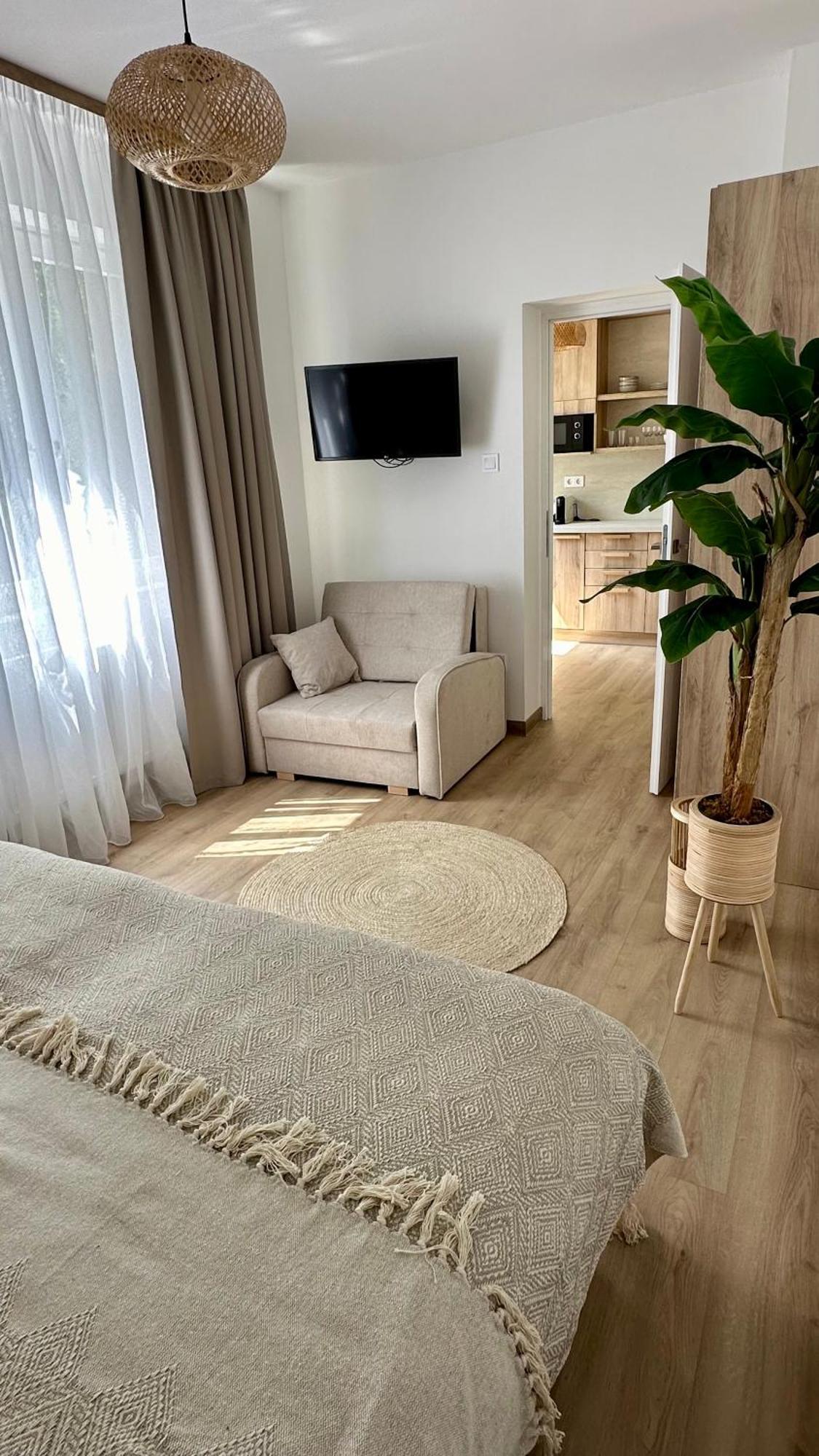 Villa Antara Szeged Bagian luar foto